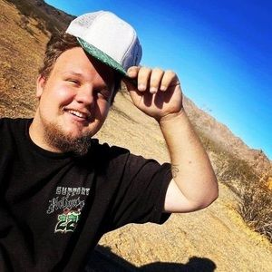 Meet your Posher, Gino